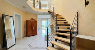 von_poll_real_estate_property_25165073N_image_7