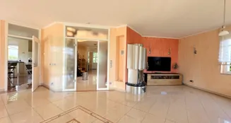 von_poll_real_estate_property_25165073N_image_8