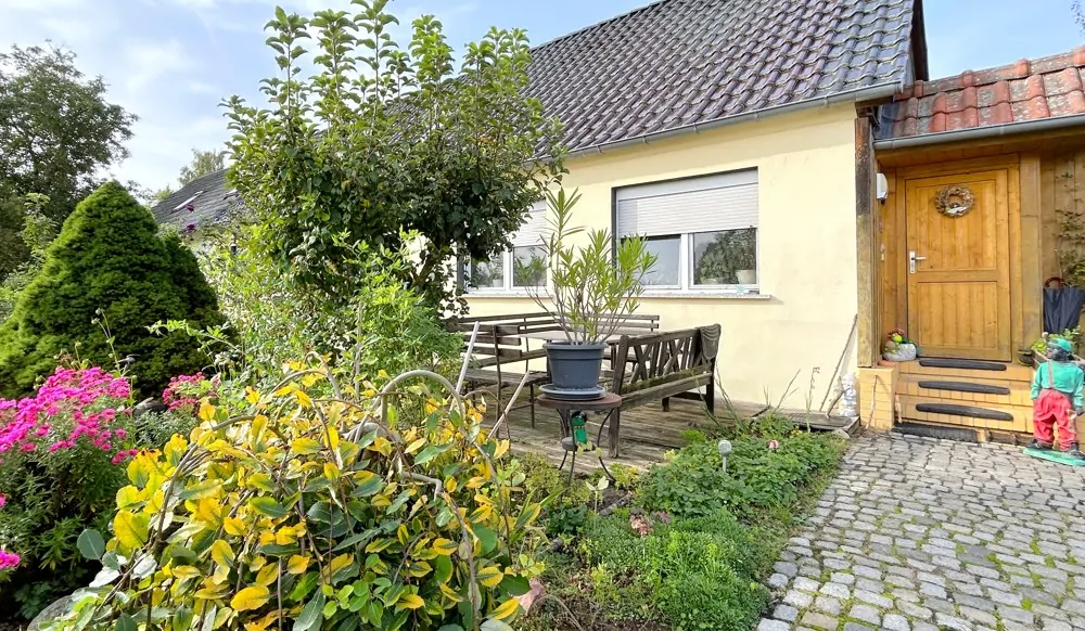 rechter Wohnungseingang