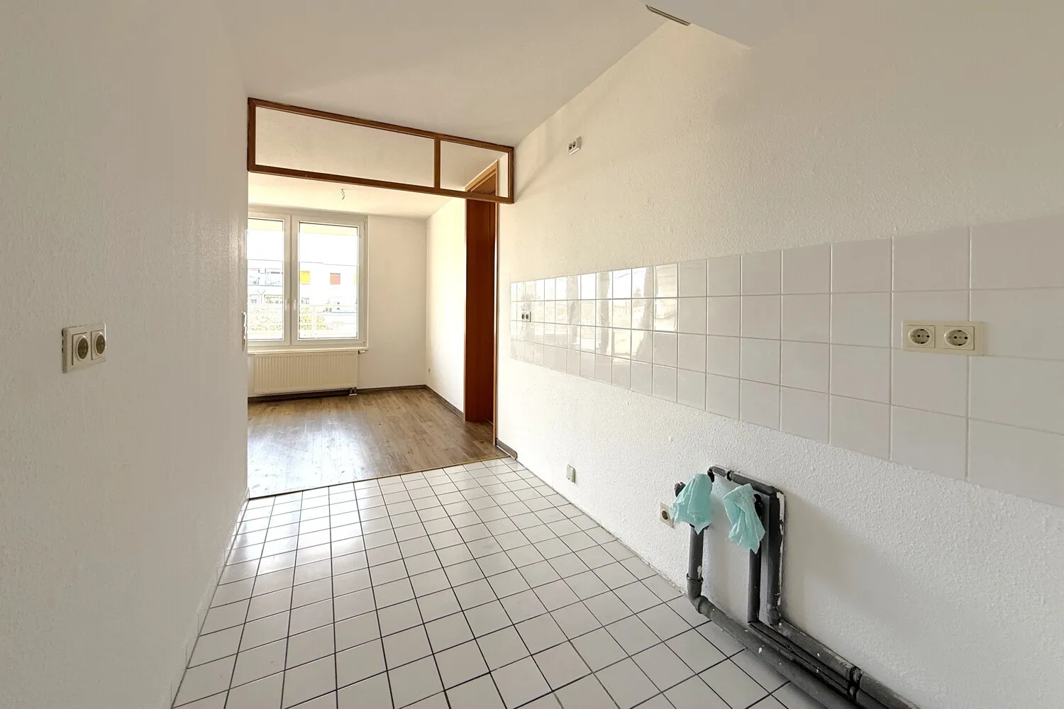Trennwand in Leichtbauweise zwischen Wohnzimmer und Küche