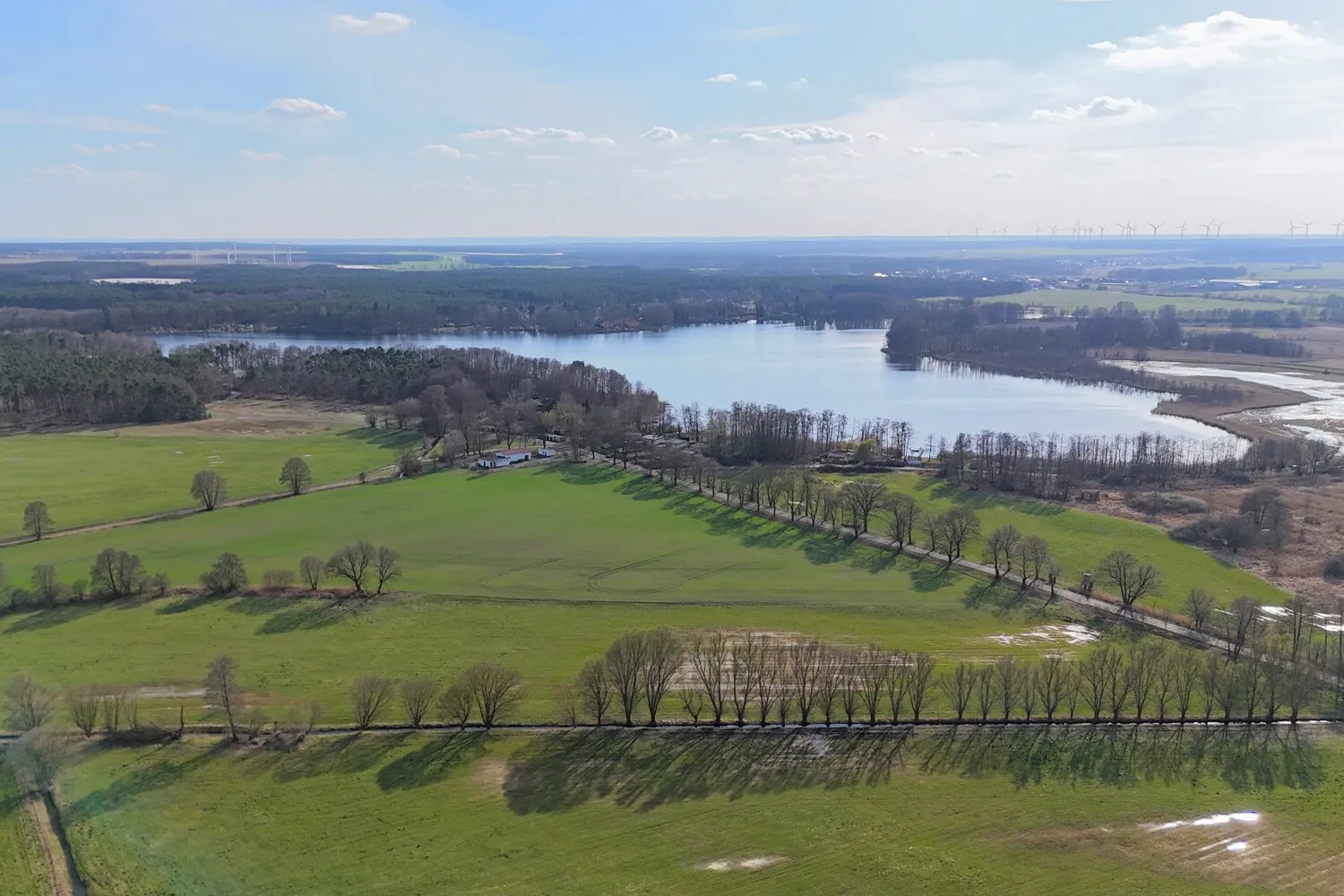 umligende Wasserlandschaft
