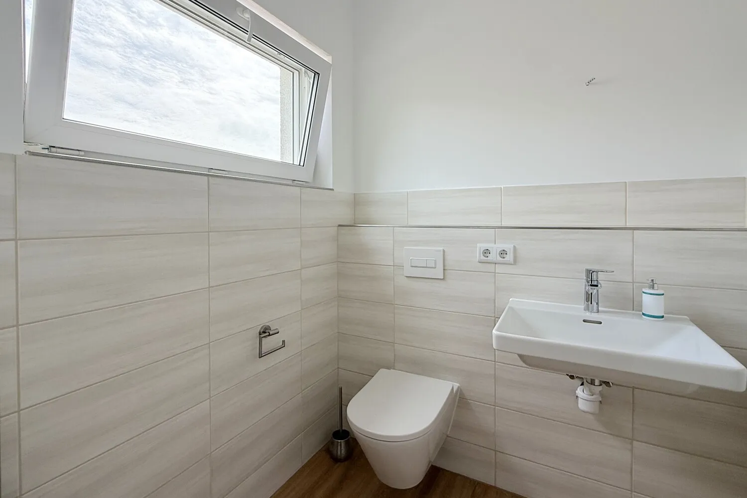 Gäste-WC mit Tageslicht
