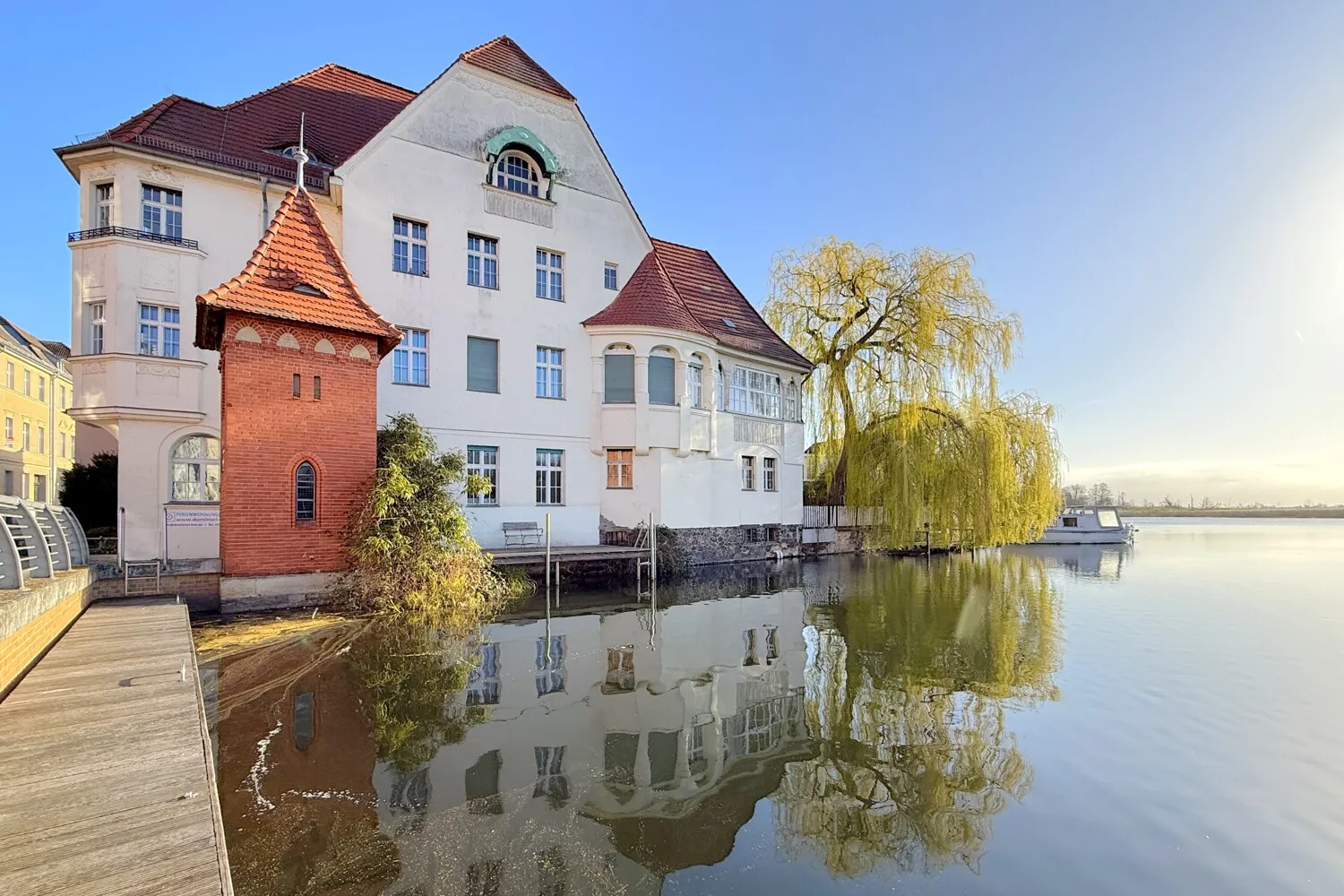 historisches Mehrfamilienhaus