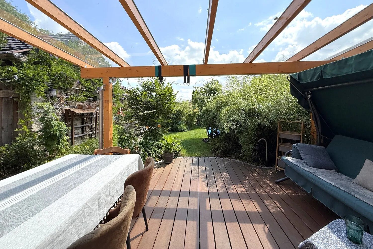 überdachte Terrasse