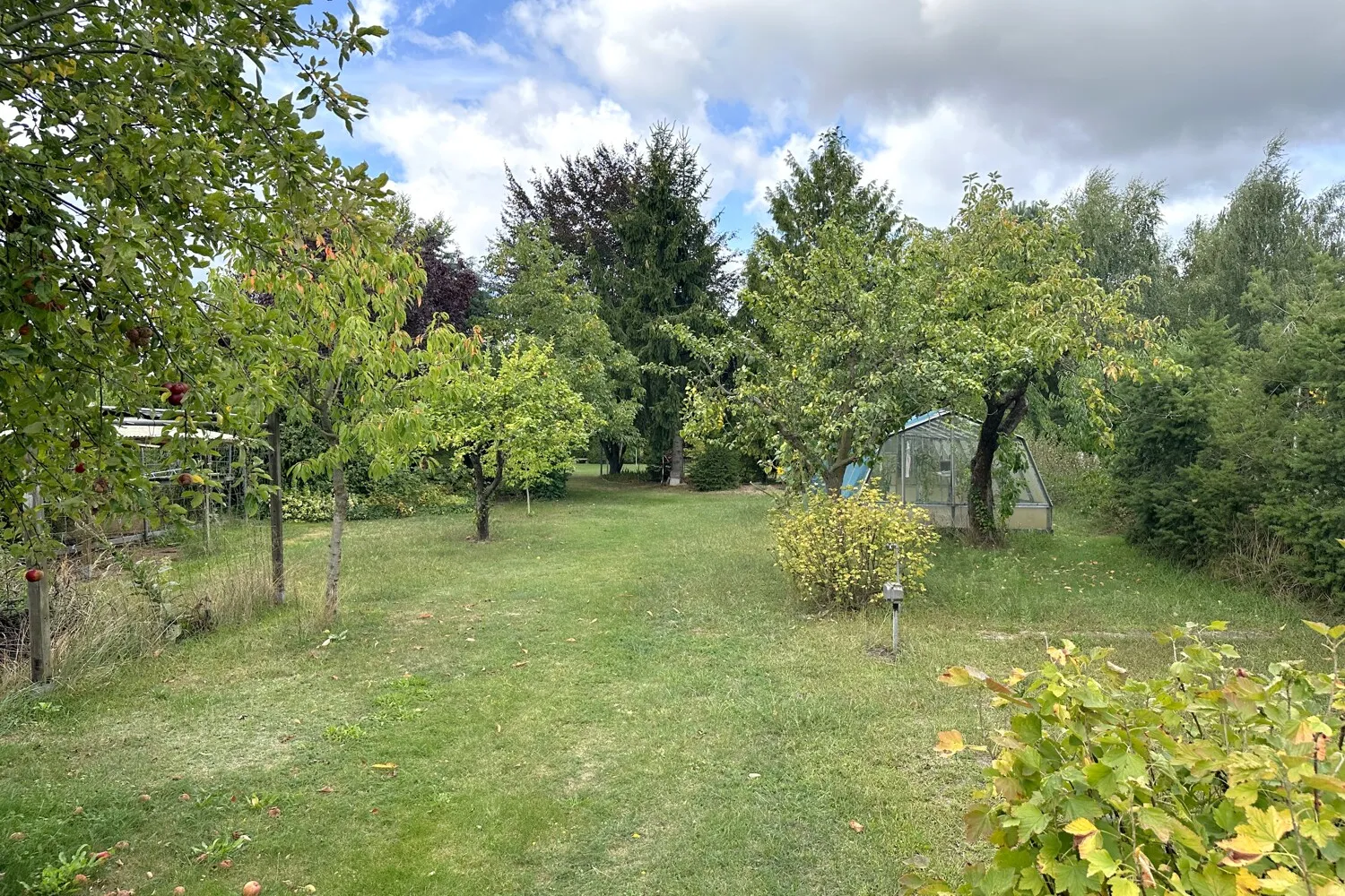 Baugrundstück nahe Beetzsee– mit Baugenehmigung für großzügigen Winkelbungalow