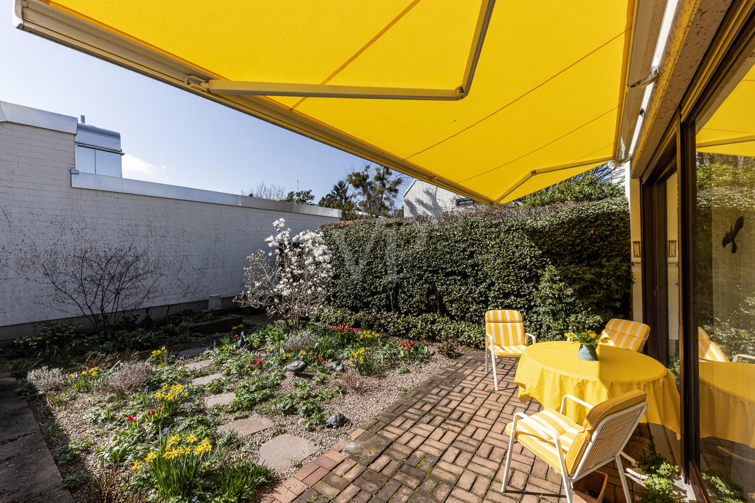 Terrasse mit Markise
