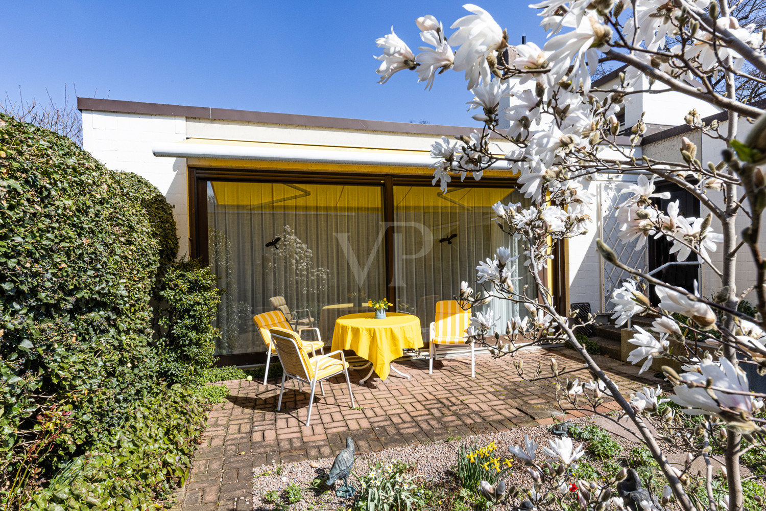 Terrasse mit Markise