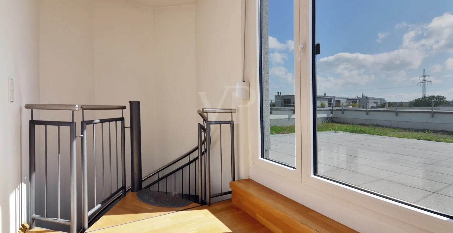 Treppe zur Dachterrasse