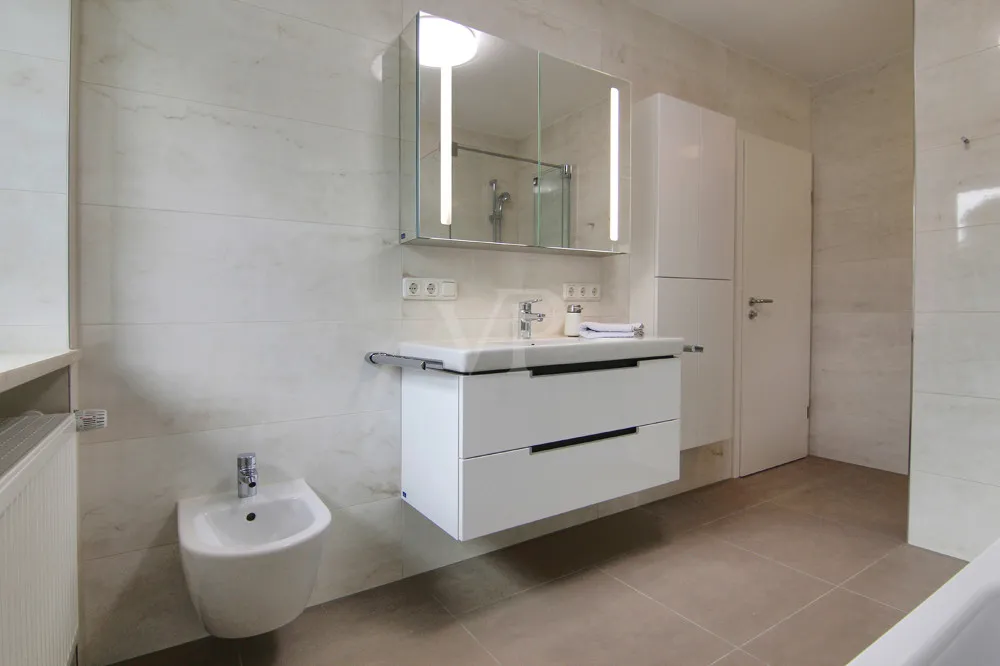 Badezimmer im Obergeschoss