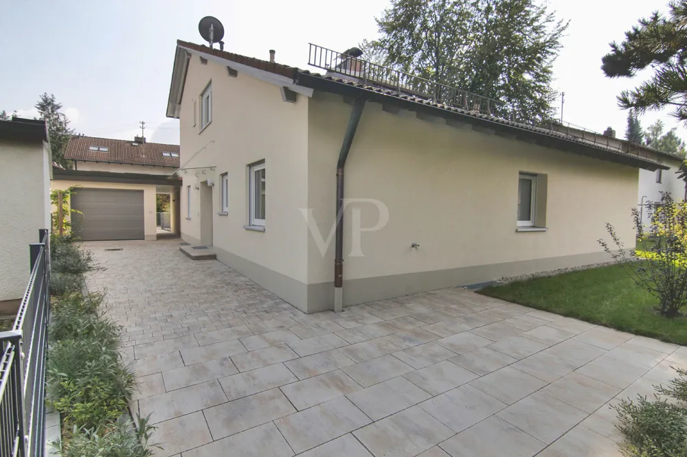 Eingangsbereich mit Rückansicht