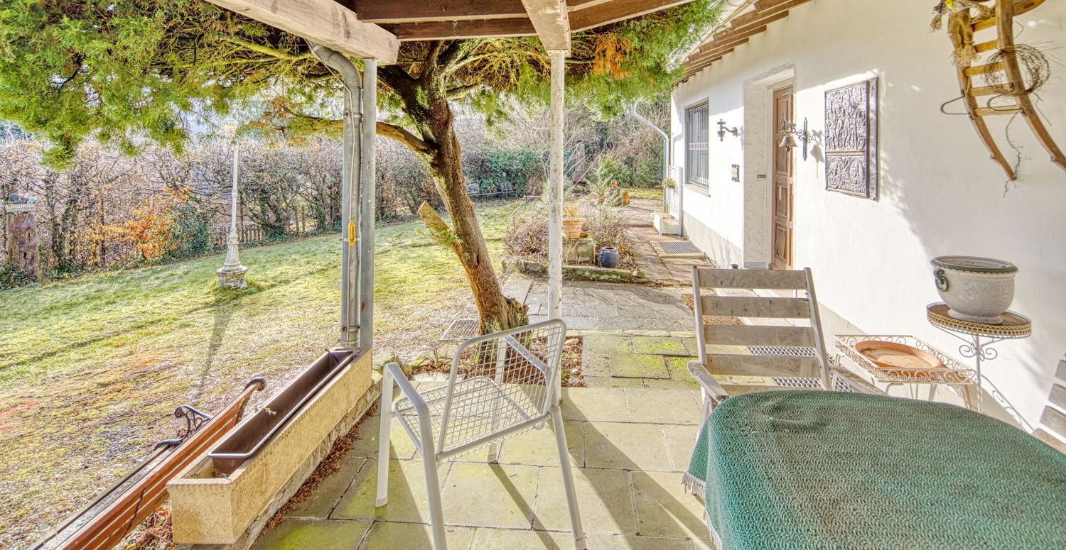 überdachte Terrasse