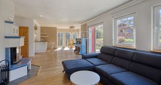 von_poll_real_estate_property_25365009_image_12