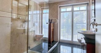 von_poll_real_estate_property_25365011_image_10