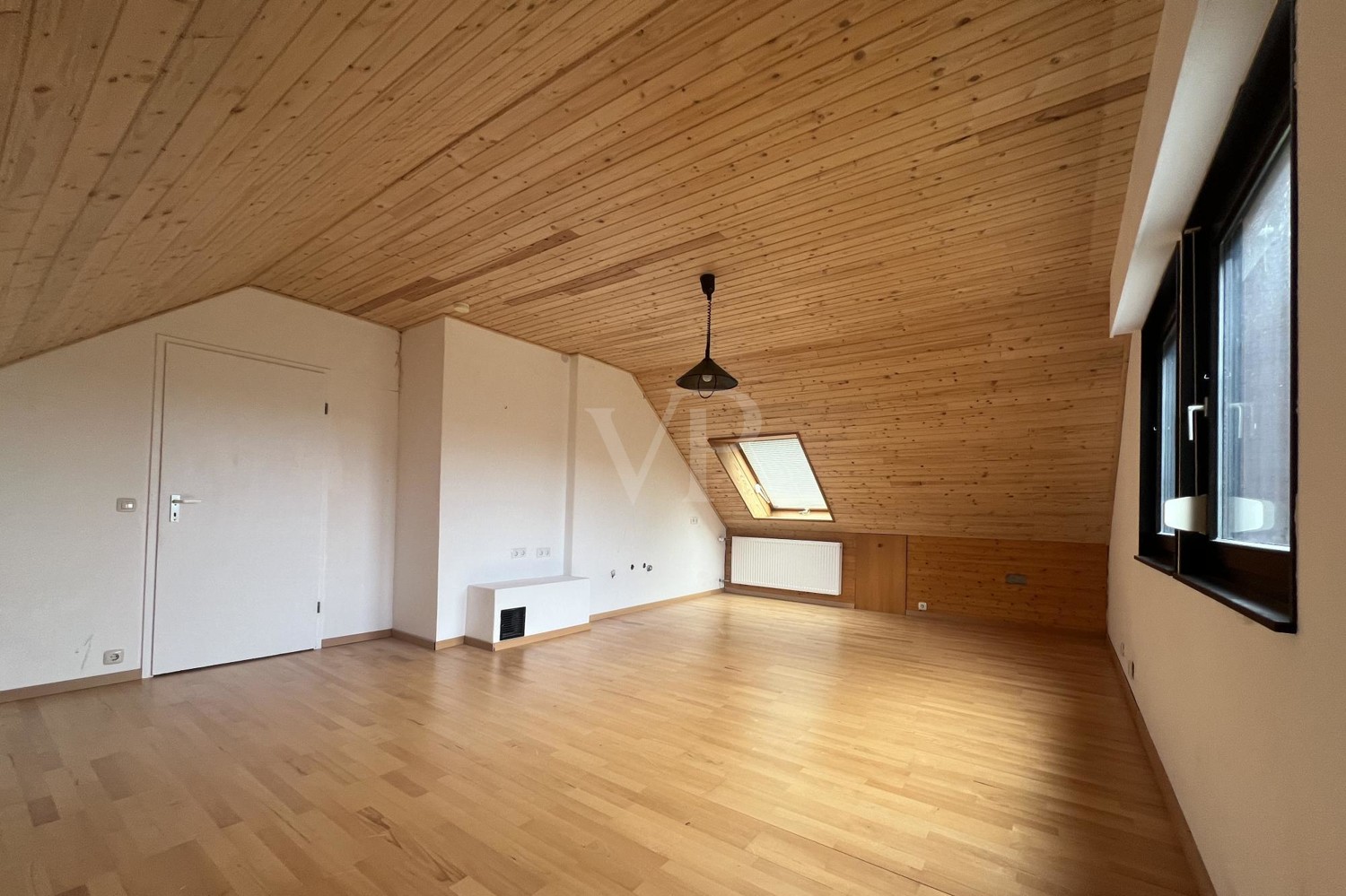 Schlaf-, Wohnzimmer im DG