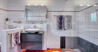 von_poll_real_estate_property_25365027_image_11