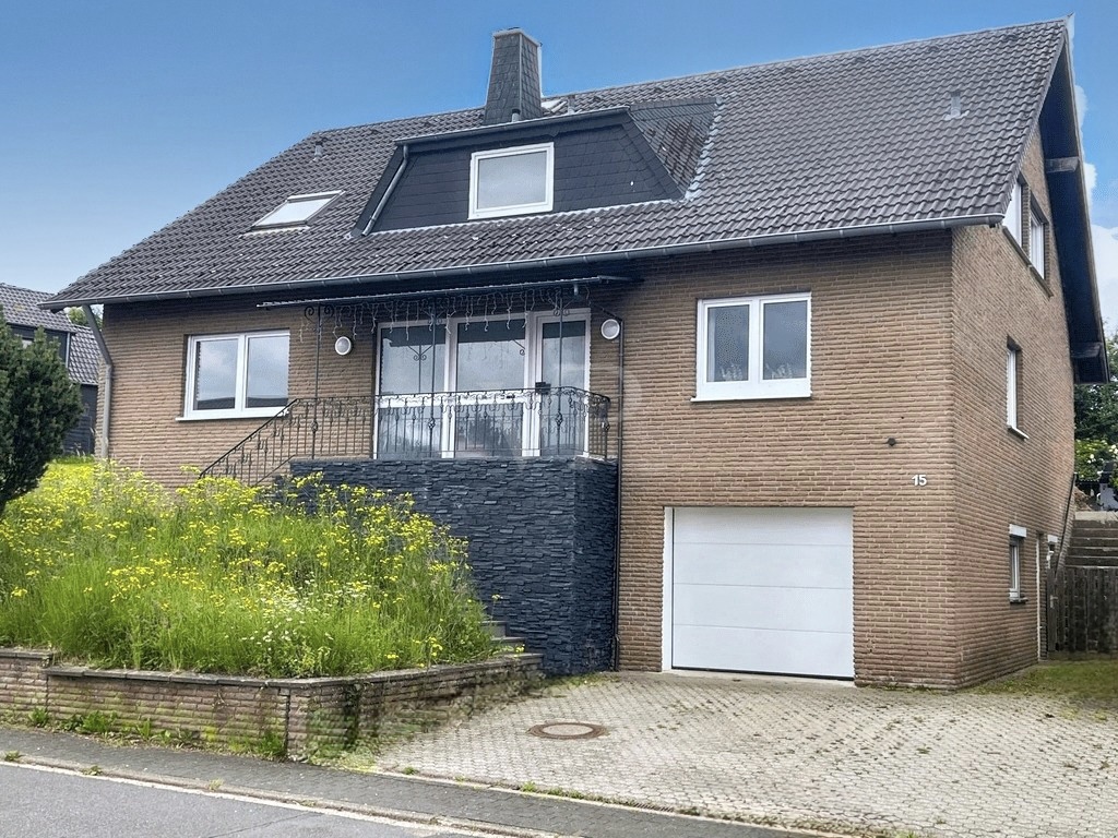 Straßenansicht