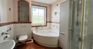 von_poll_real_estate_property_25365018_image_14