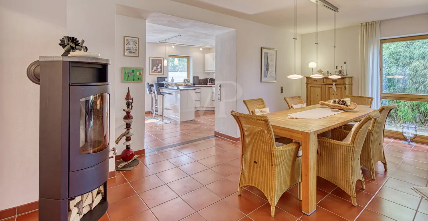 Essbereich EG mit Blick auf Küche