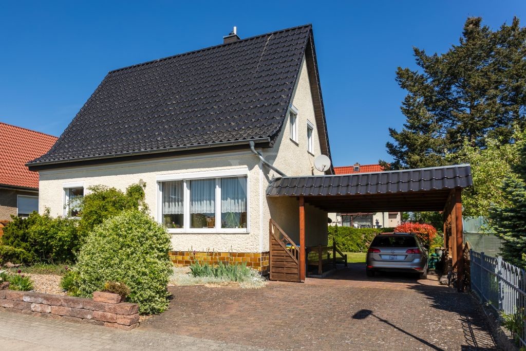 Straßenansicht
