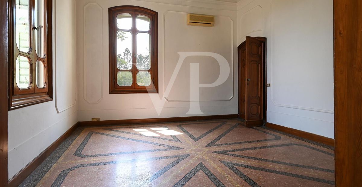 Villa mit wunderschönem Park