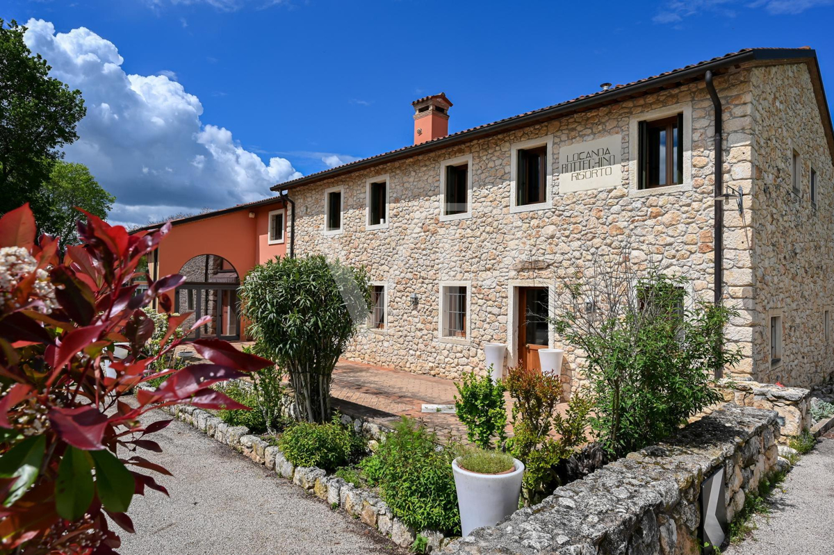 Maravillosa granja en las colinas de Berici