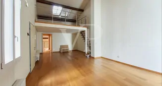 von_poll_real_estate_property_IT233551104_image_0