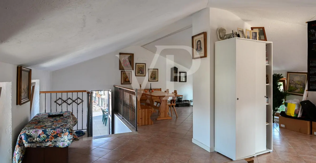 Maison individuelle avec terrasse panoramique centre du village