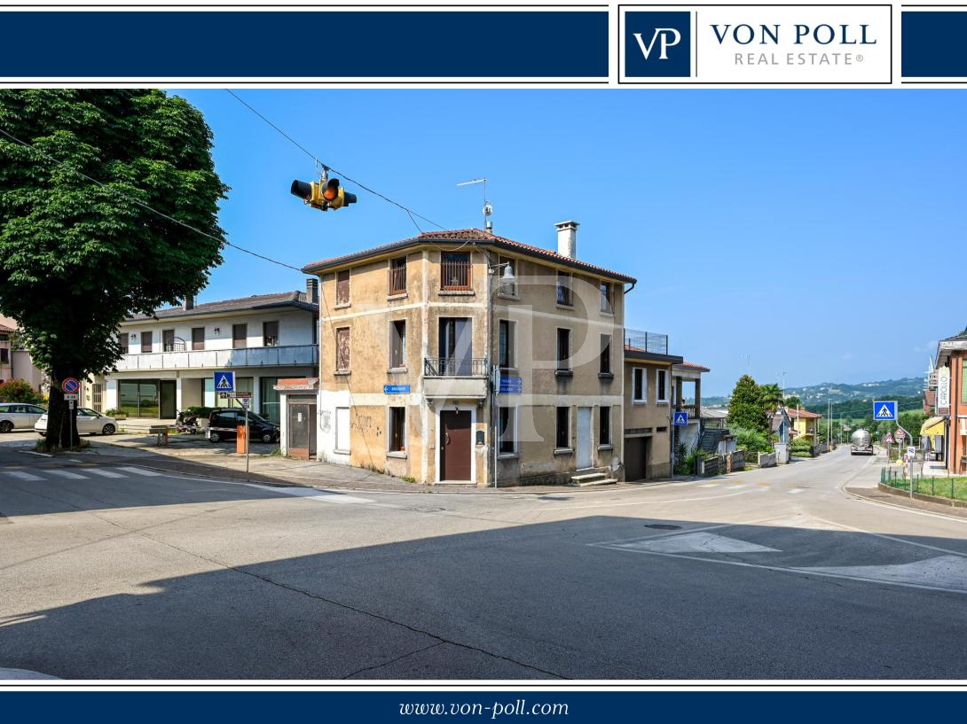 Maison individuelle avec terrasse panoramique centre du village