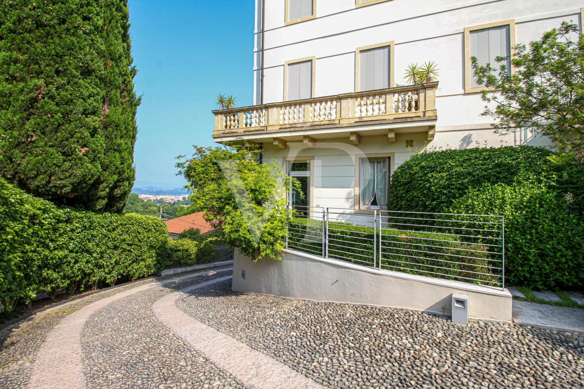 Exklusive möblierte Mini-Wohnung - in der Residenz in Monte Berico