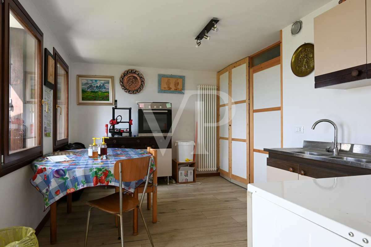 Farmhouse in panoramic position on the hills of Marostica