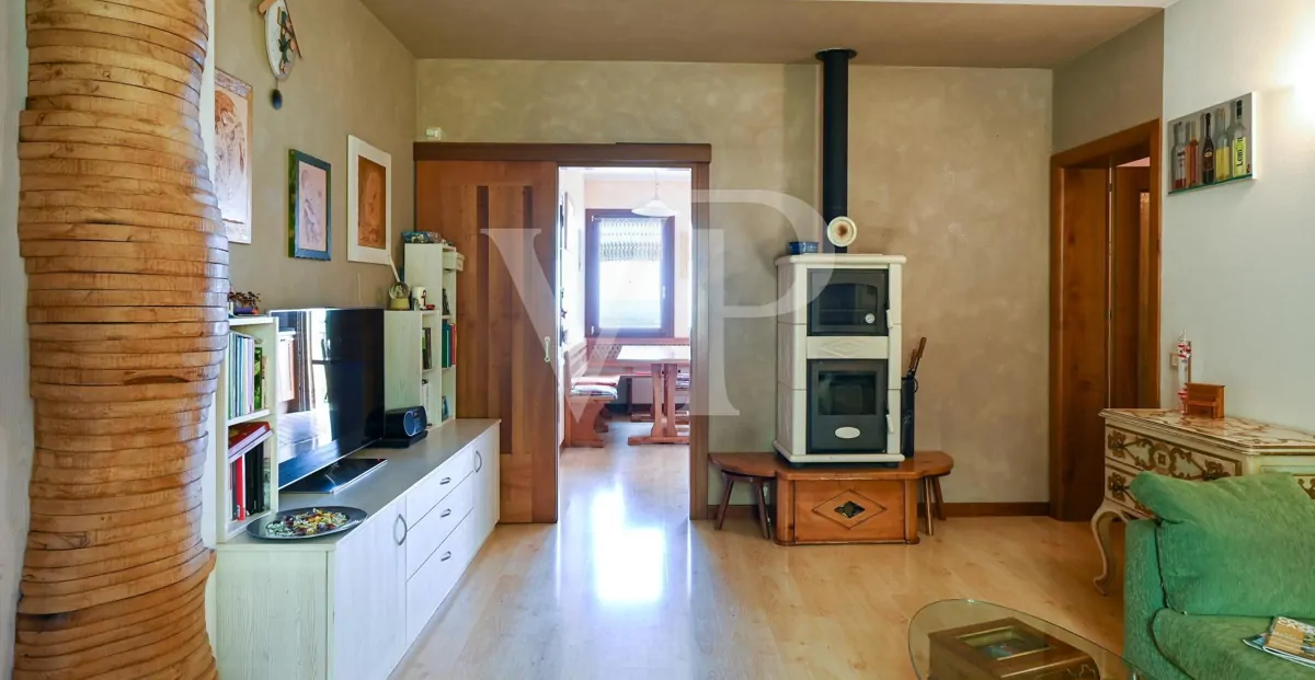 Granja en posición panorámica en las colinas de Marostica