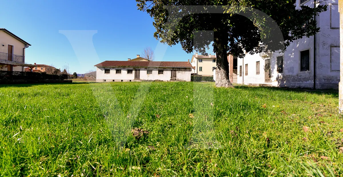 Villa zum Renovieren in Villaganzerla Castegnero