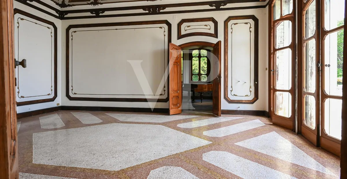 Villa mit wunderschönem Park