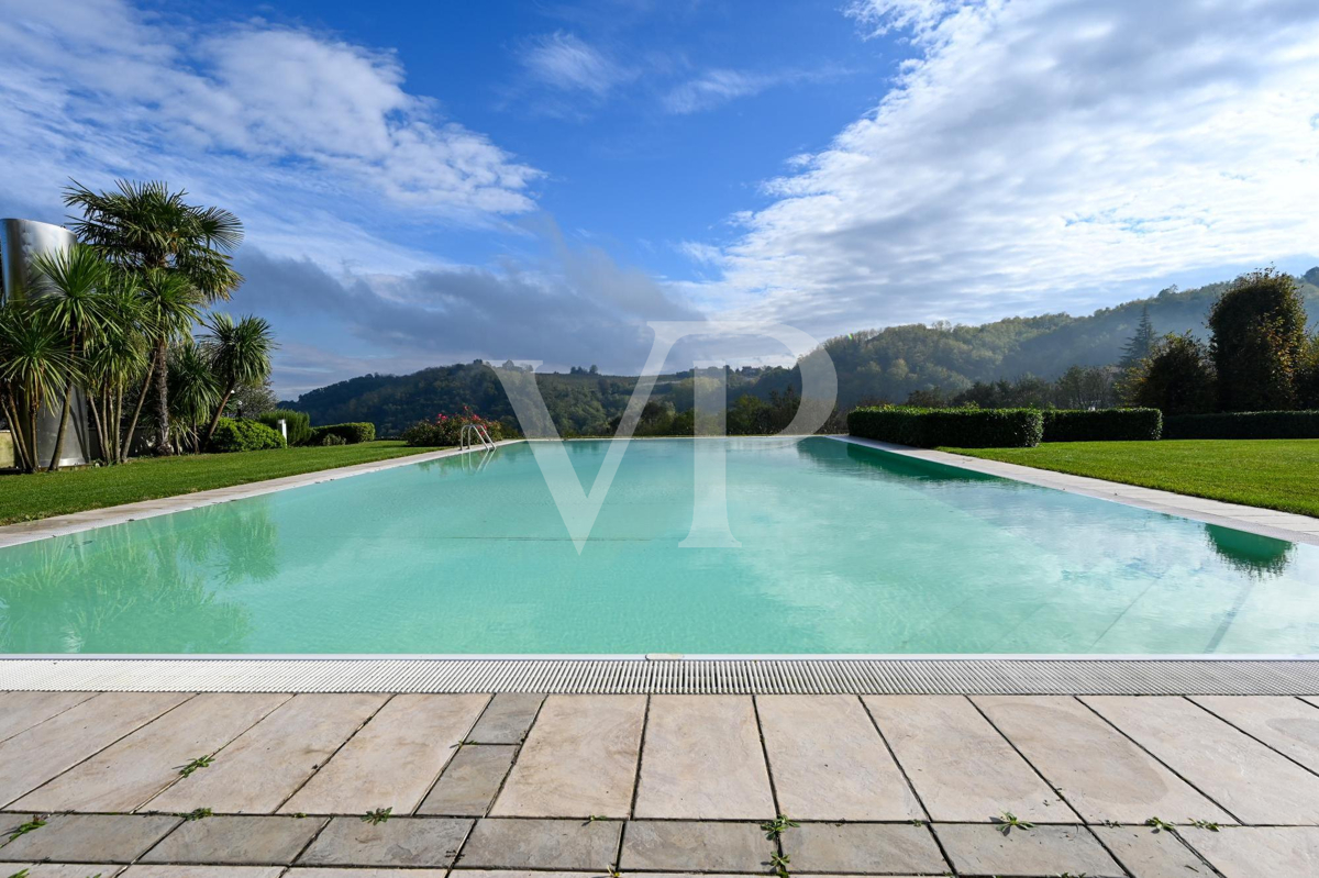 Elegant Single Villa: 
Luxury and Relaxation in the Hills with Private Pool