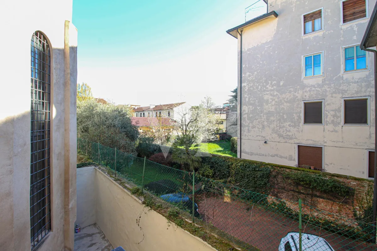 Appartamento bicamere doppi servizi
