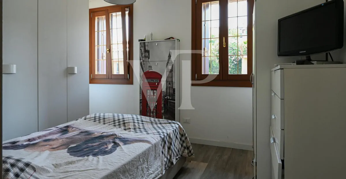 Maison individuelle avec terrasse panoramique centre du village