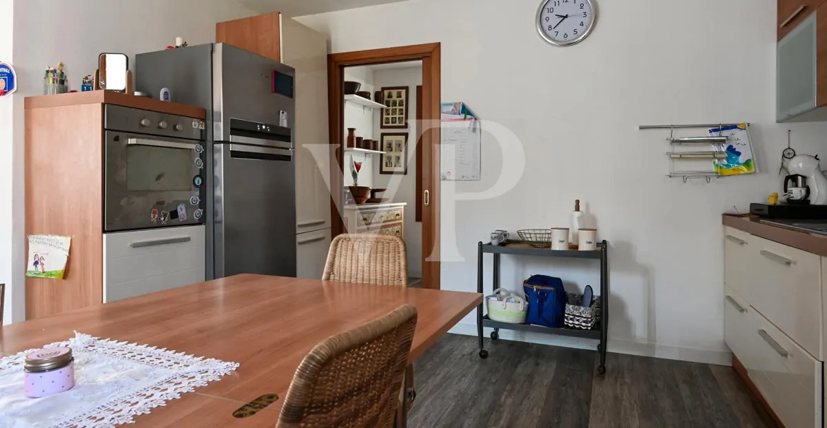 Maison individuelle avec terrasse panoramique centre du village