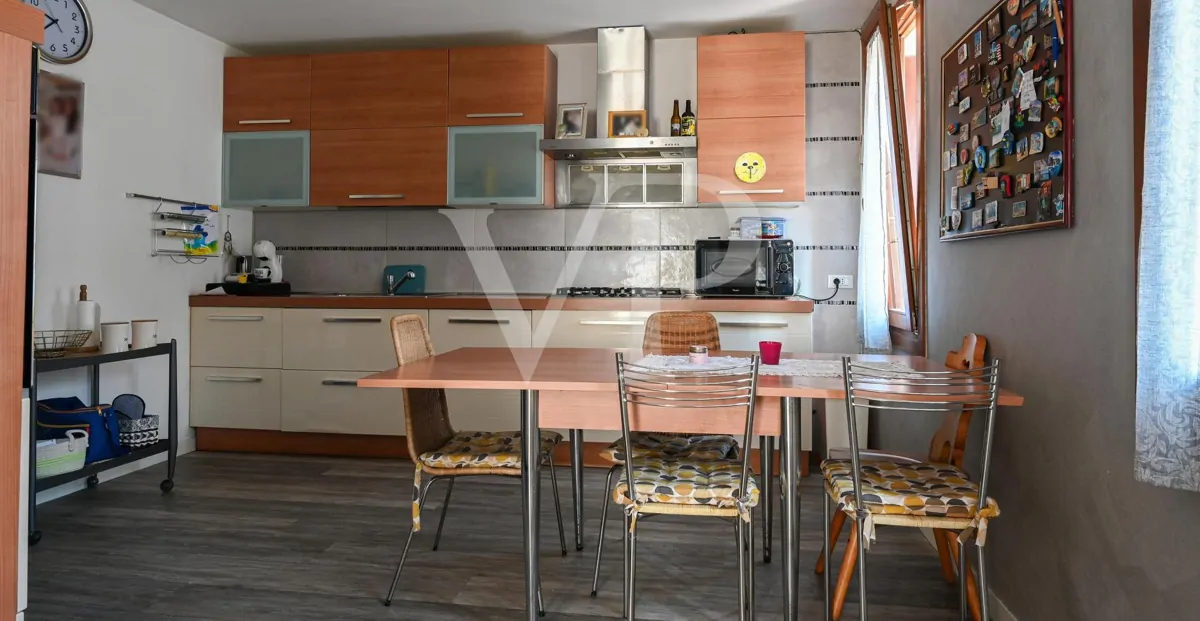 Maison individuelle avec terrasse panoramique centre du village