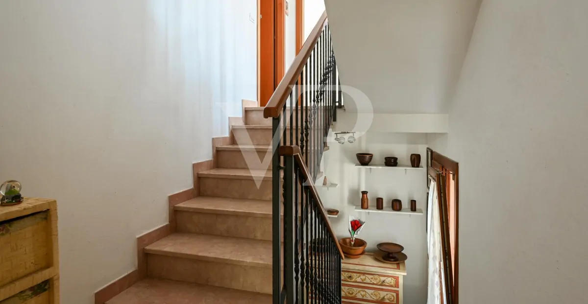 Maison individuelle avec terrasse panoramique centre du village