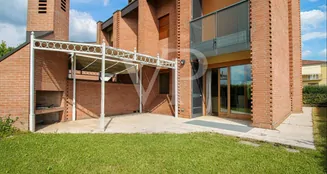 von_poll_real_estate_property_IT233551182_image_0