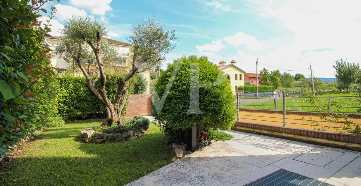 2 Minuten mit dem Auto von Ederle - Mehrfamilienhauskopf