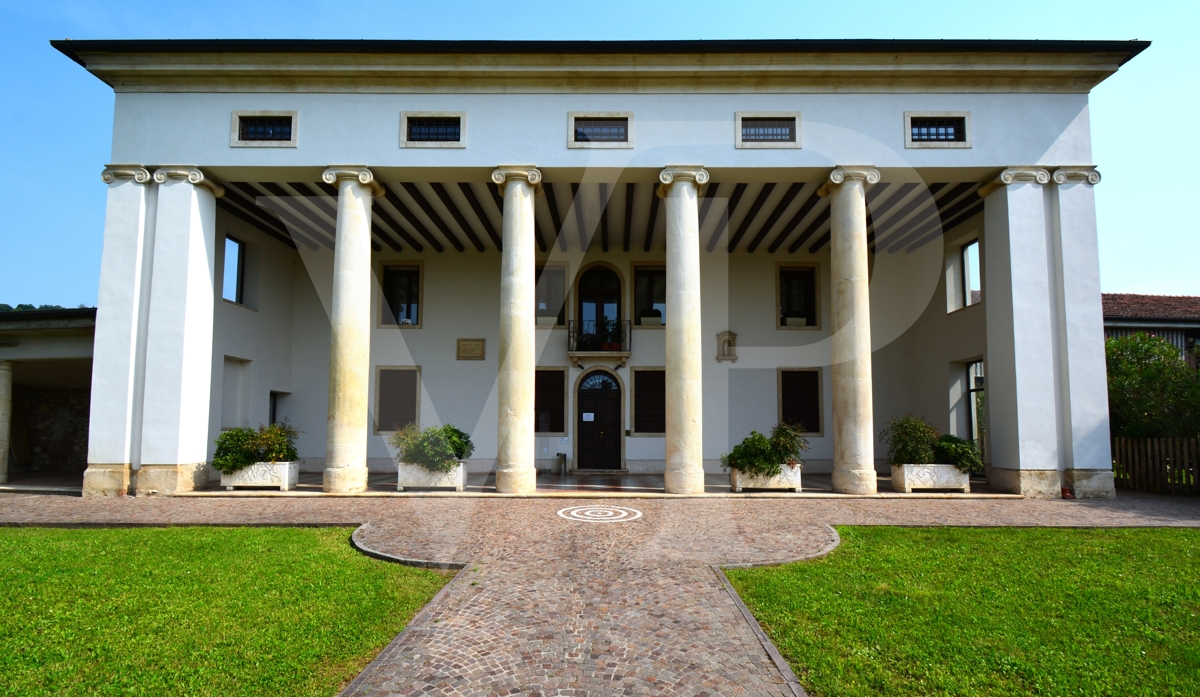 Charmant appartement dans une villa historique