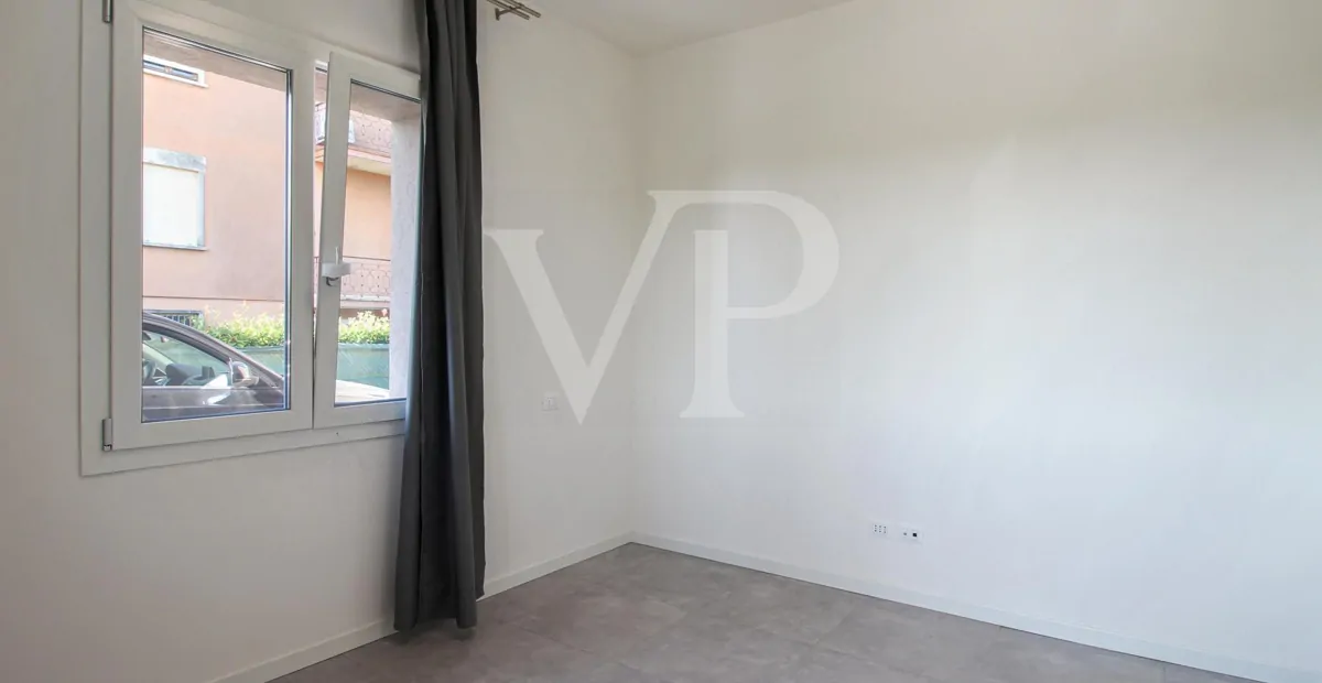 Splendida villa singola ristrutturata di recente con giardino privato