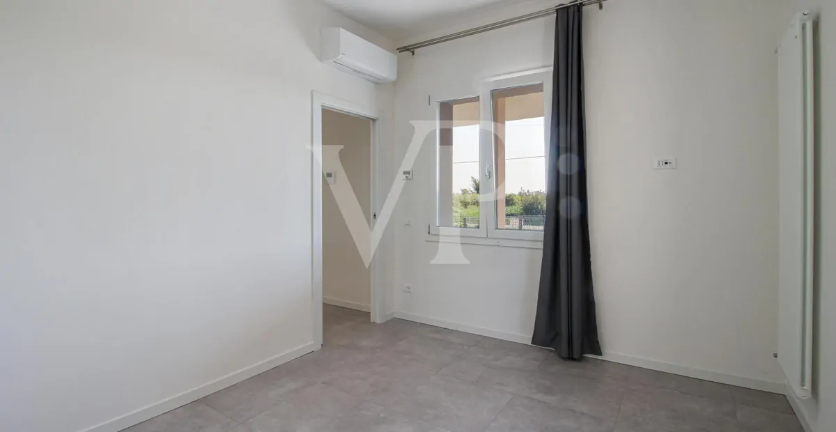 Splendida villa singola ristrutturata di recente con giardino privato