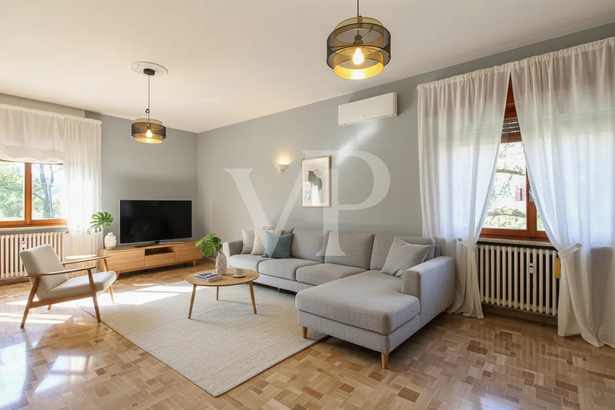 Geräumige und helle Drei-Zimmer-Wohnung mit privatem Garten