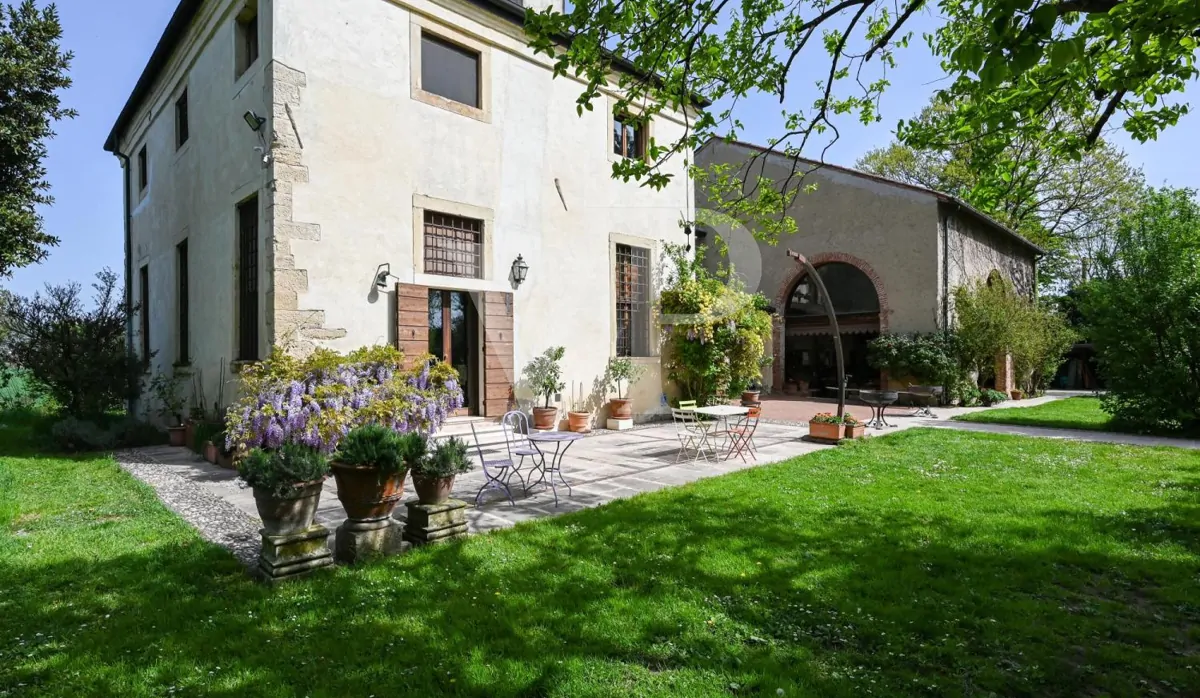 Maravillosa masía histórica perfectamente restaurada