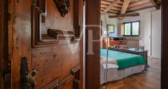 von_poll_real_estate_property_IT243551267_image_14