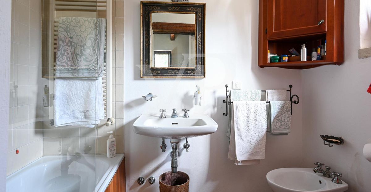 Wonderful historic farmhouse perfectly restored