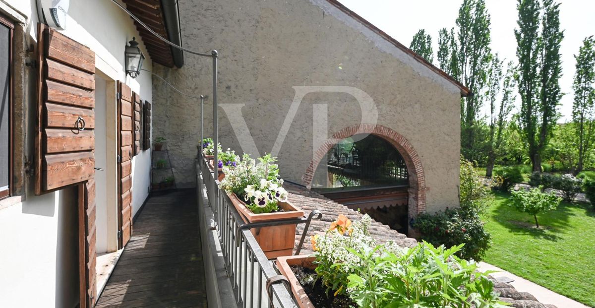 Wonderful historic farmhouse perfectly restored