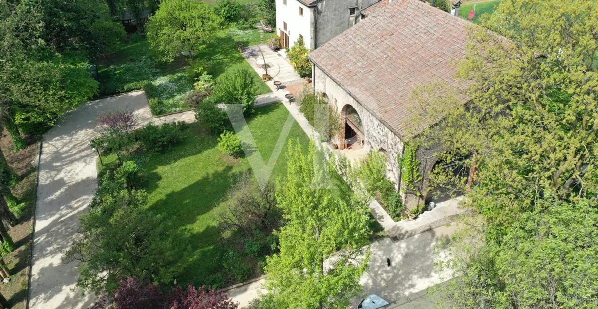 Maravillosa masía histórica perfectamente restaurada